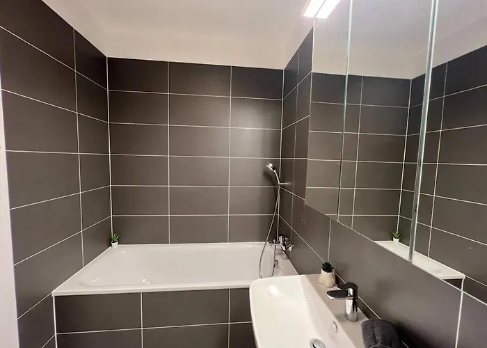 3br Stadium Getaway - Parking Apartament Bratislava
