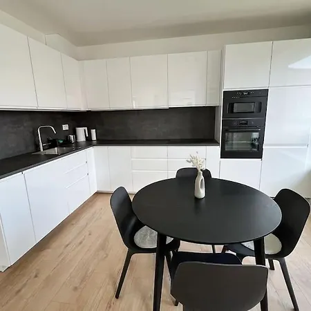 Daire 3br Stadium Getaway - Parking